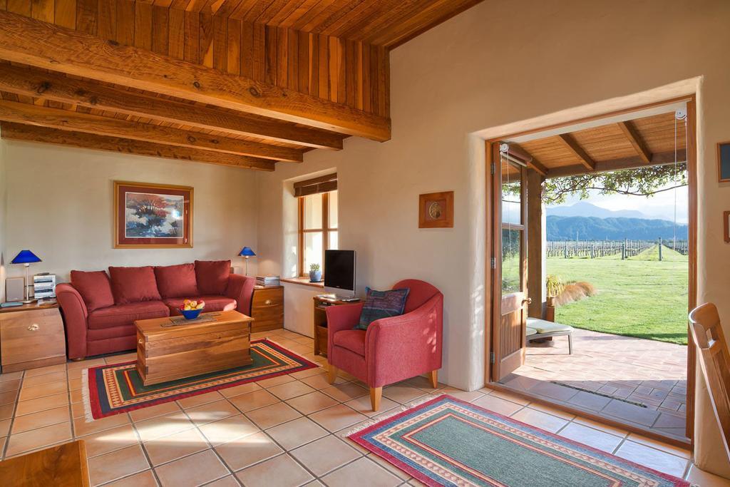 Straw Lodge Vineyard And Boutique Lodging Renwick Rum bild